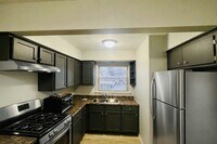 Building Photo - 2737 W 87th St