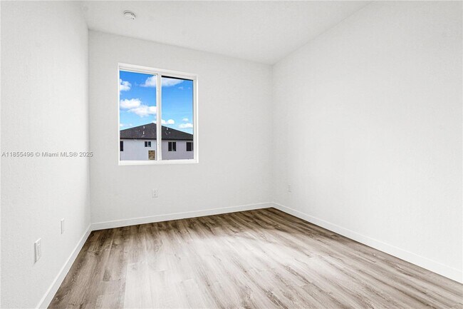 Building Photo - 22469 SW 125th Ave