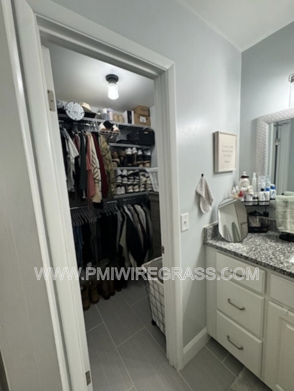 Building Photo - 607 Melbourne Dr