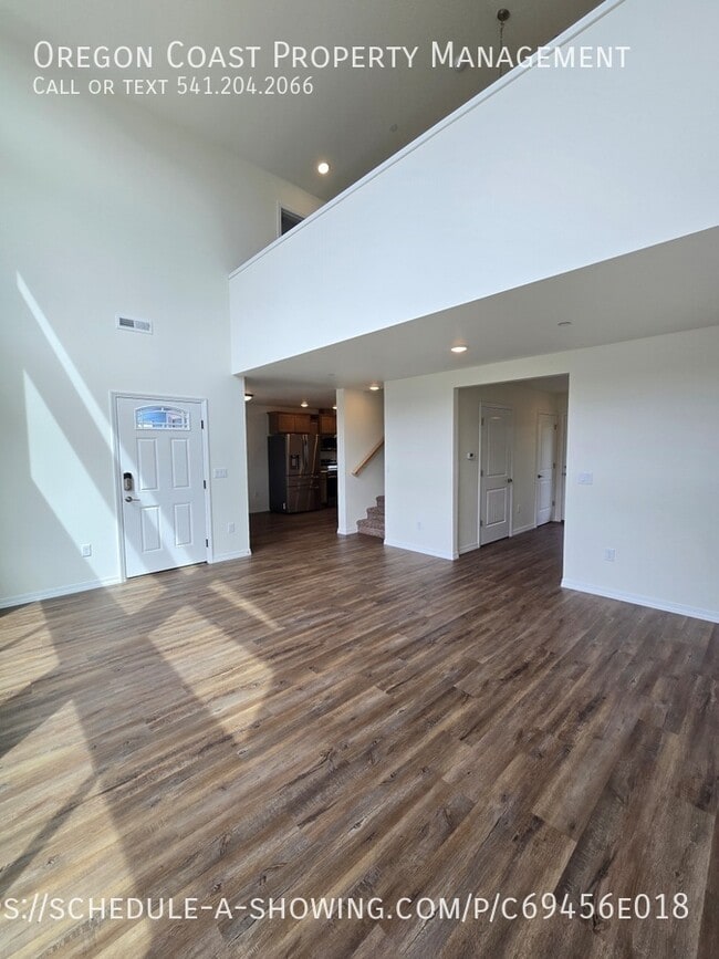 Building Photo - 4822 SW 48th Ct