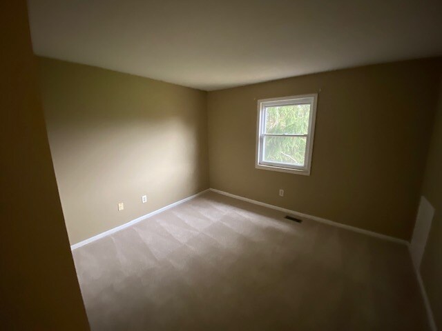 Building Photo - 942 Pebblelane Dr