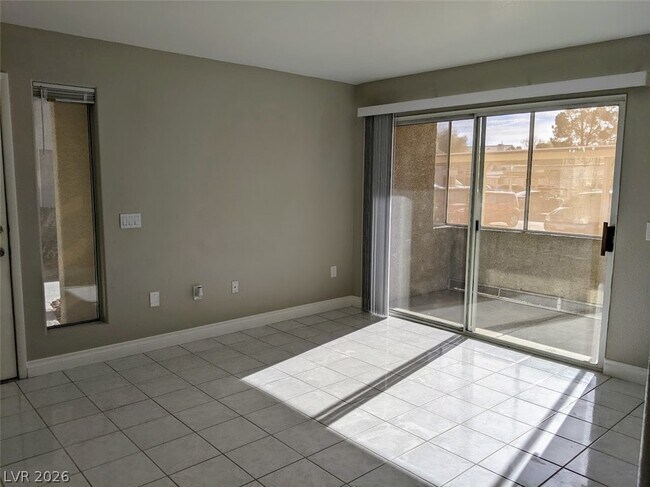 Building Photo - 5710 E Tropicana Ave