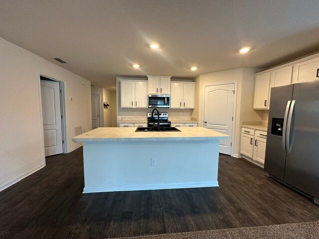 Building Photo - 3 Bedroom Home In Middleburg FL