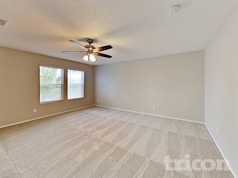 Building Photo - 1688 Wildrose Dr