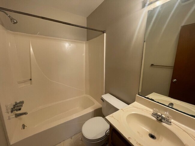 Building Photo - 13 Teal Court - Hammond Hills Villas