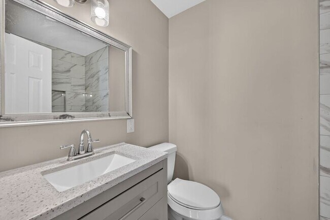 Building Photo - 138 Springstead Ct SW