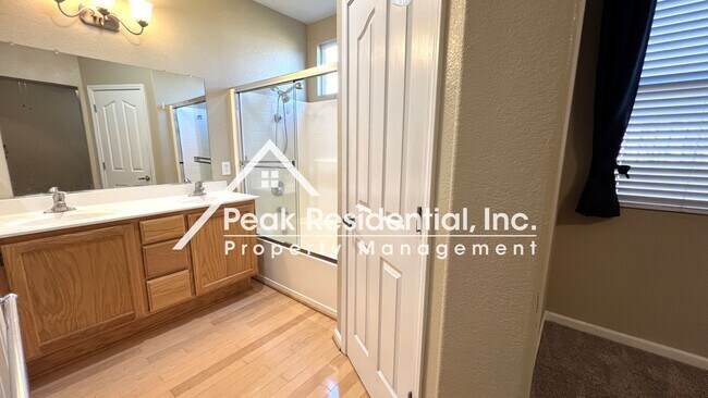 Building Photo - Wonderful Elk Grove 3bd/2ba Home with 2 Car Garage!