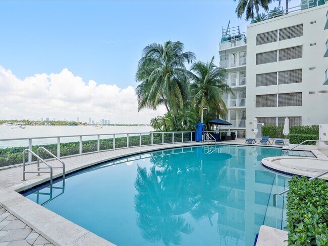 Building Photo - 650 West Ave