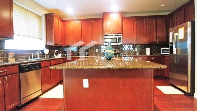 Building Photo - Beautiful Furnished Home in University Place