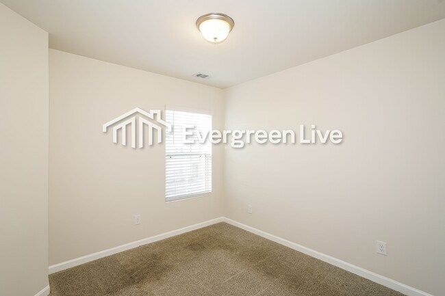 Building Photo - 921 Hamilton Cross Dr