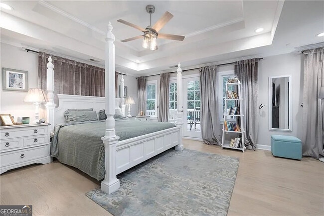 Building Photo - 302 Hascall Rd NW