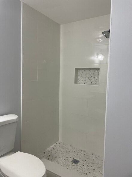 Building Photo - 4927 Sanoma Village