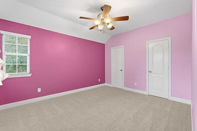 Building Photo - 2702 Pine tr