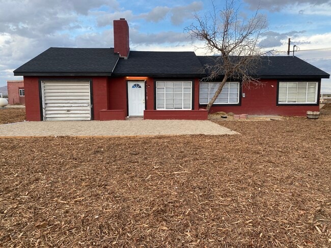 Front - 22317 E Avenue O