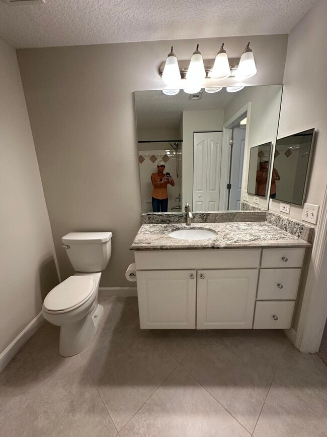 Building Photo - 9887 Baywinds Blvd