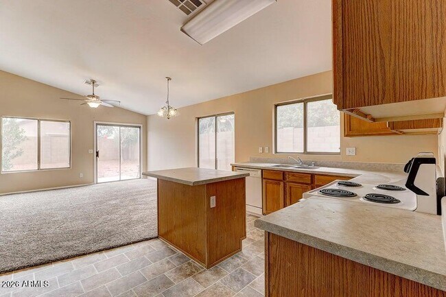 Building Photo - 14916 W Acapulco Ln