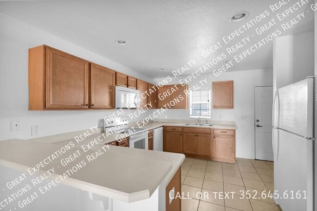 Building Photo - 10583 SE 67 Ct