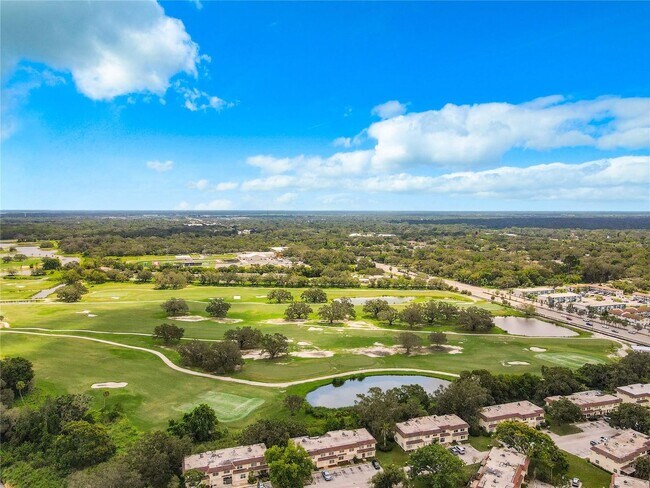 Building Photo - 3 Bedroom, 2.5 Bath home with upgraded kitchen, close to beaches, restaurants, and downtown!!