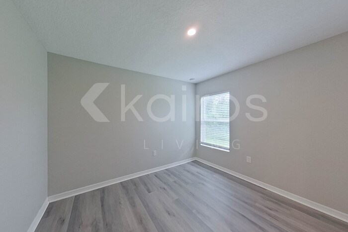 Building Photo - 8035 100th Ave