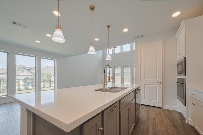Building Photo - 11430 Bush Clover Dr