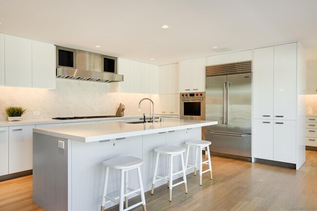 Building Photo - 6266 Camino De La Costa