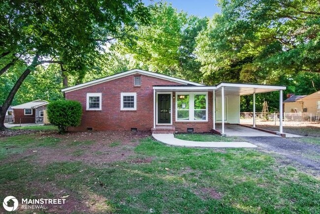 Primary Photo - 1722 Choyce Ave, Charlotte, NC 28217