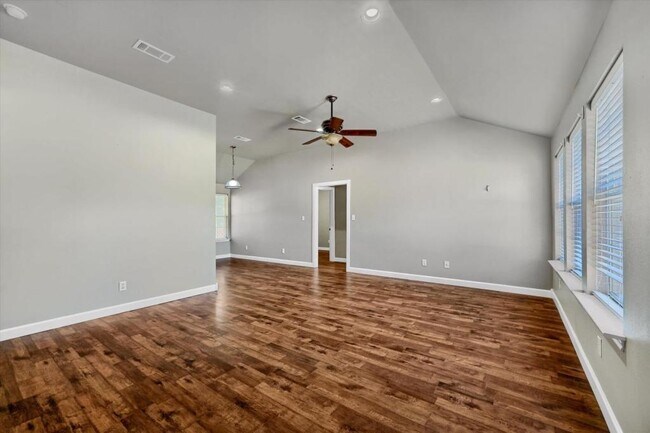 Building Photo - 187 Square Dance Rd