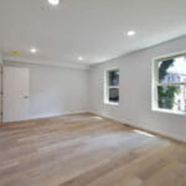 Building Photo - 645 Brooklyn St