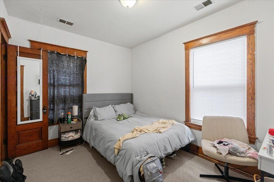 Building Photo - 1117 Foster St