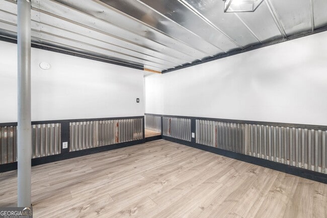 Building Photo - 4041 Fincher Dr