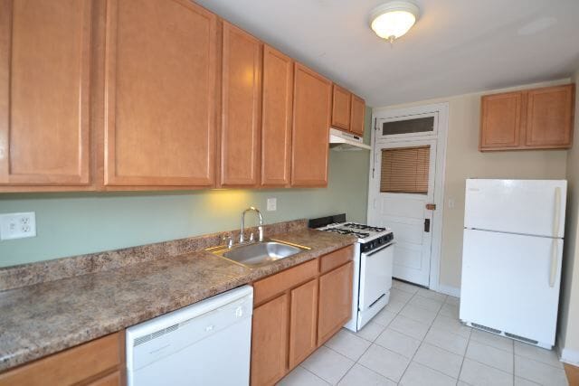 Building Photo - 3321 N Lakewood Ave