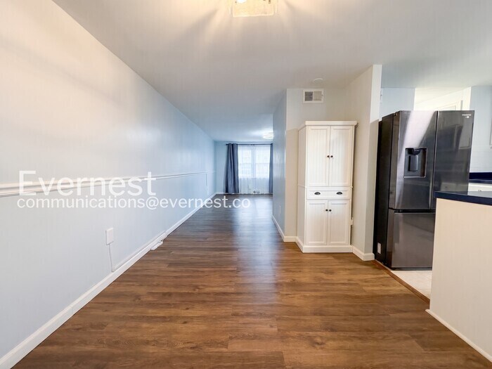 Building Photo - 6405 Loch Crest Ct