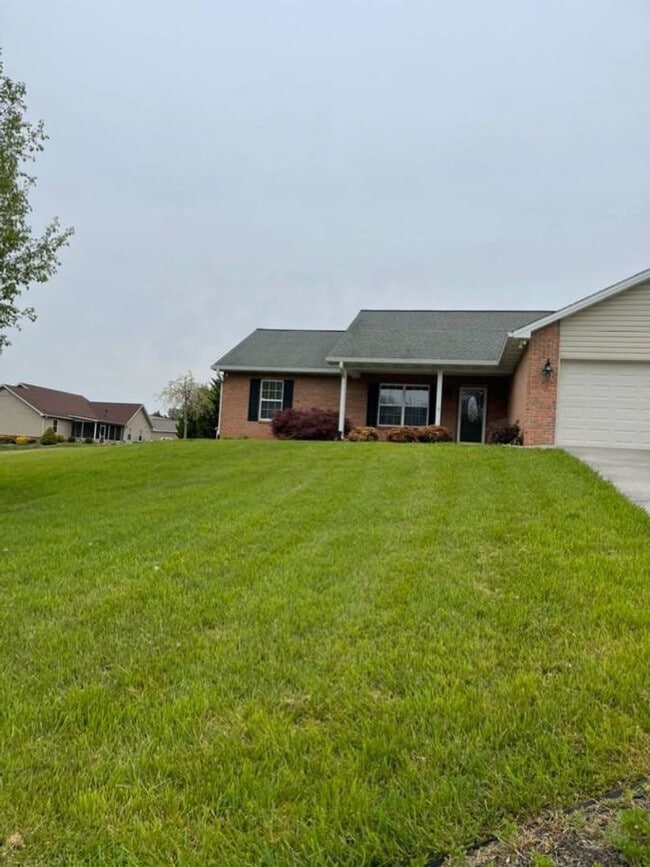 Building Photo - Location Location Location!!!