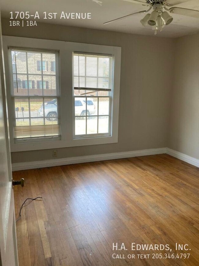 Building Photo - 1705 1st Ave