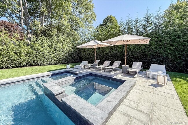 Building Photo - 121 Ponquogue Ave