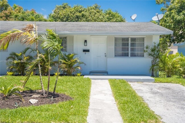 Primary Photo - 1313 NE 118th St