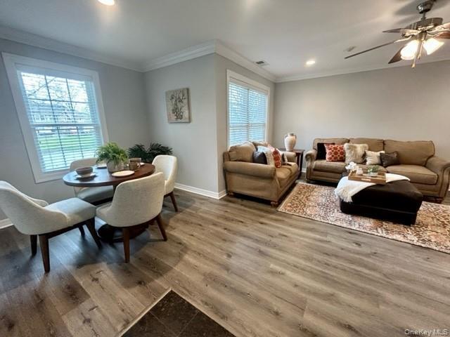 Building Photo - 505 Vista View Dr