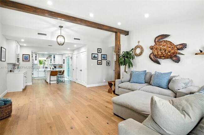 Building Photo - 1945 S Hibiscus Dr