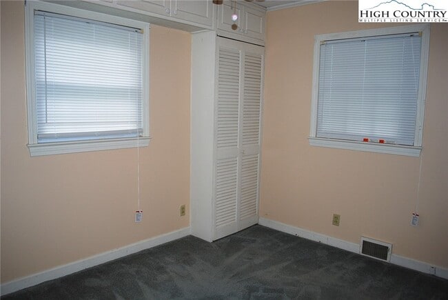 Building Photo - 6206 Idlewild Rd