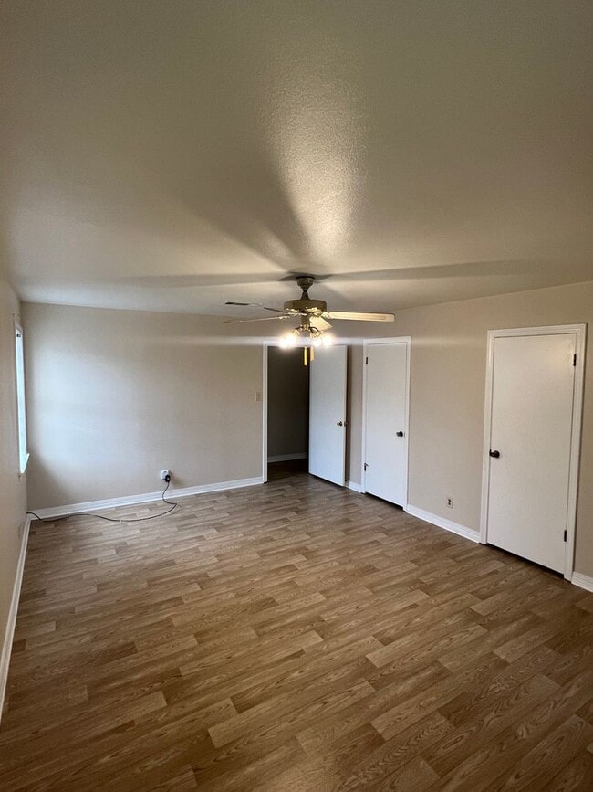 Building Photo - 810 Captain Shreve Dr
