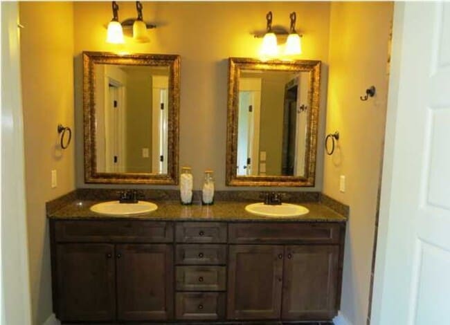 Building Photo - 1330 Essex Manor Cir