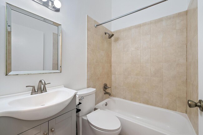 Building Photo - 14576 Sunset Pine Dr