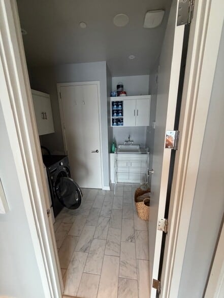 Building Photo - 210 Lavaca St