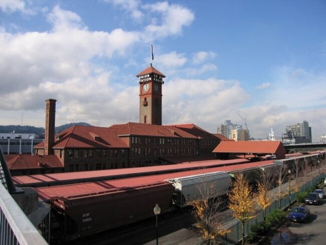 Building Photo - The Yards