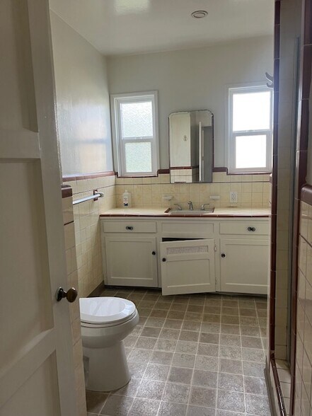 Building Photo - 45 Coronado Ave