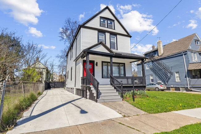 Building Photo - 2294 E 86th St