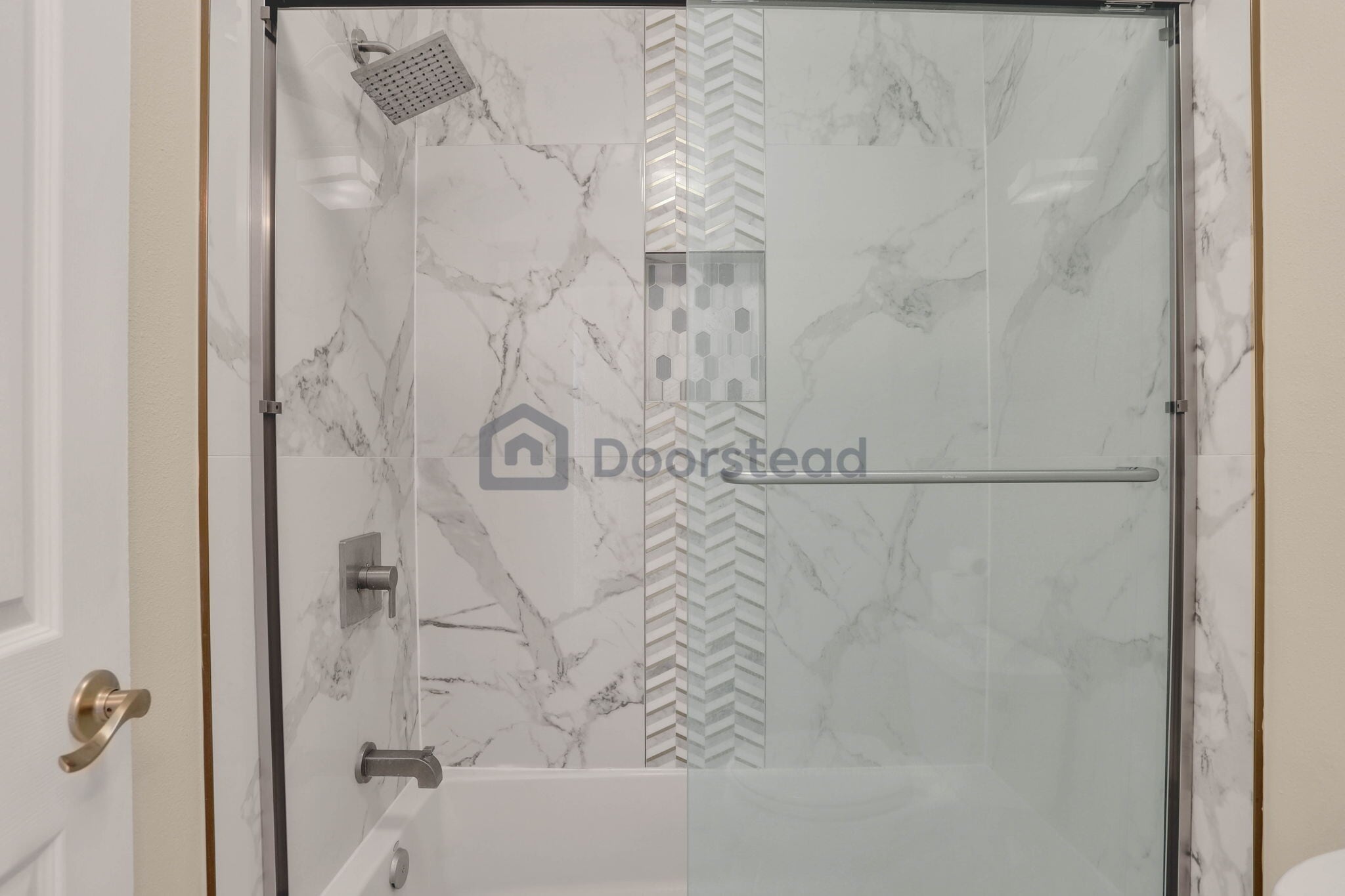 Building Photo - 2317 Eastbluff Dr