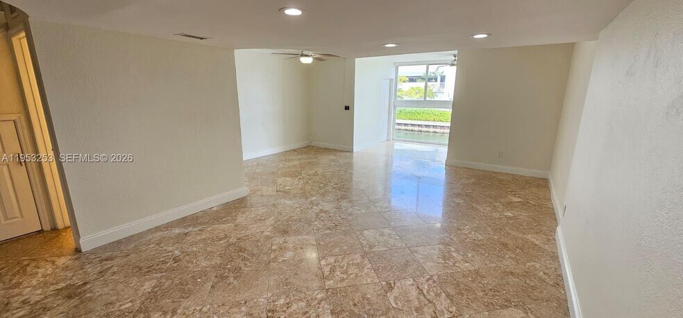 Building Photo - 3745 NE 171st St