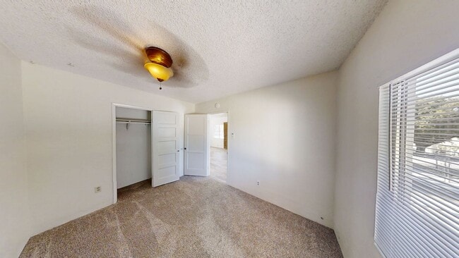 Building Photo - Charming 3 bedroom 2 bathroom in Yucaipa