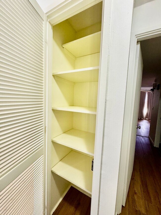 Building Photo - Available now | A 2 Bedroom, 2 Bathroom Condo with 2 assigned parking stalls at The Plaza Hawaii Kai